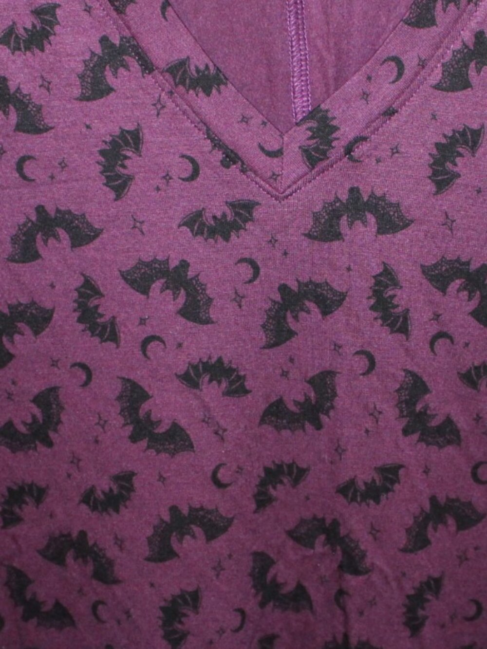 NWT Torrid, super soft, "BATS" tunic, purple and black, 5X(28W) CUTE! - Picture 3 of 8